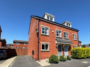 3 bedroom Semi Detached for sale in Oldham