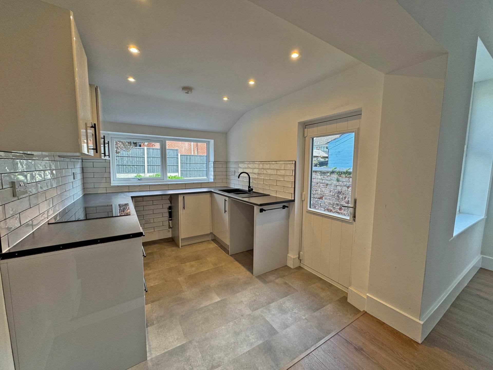Additional Property Image 2 bedroom Terraced to rent in Oldham 7