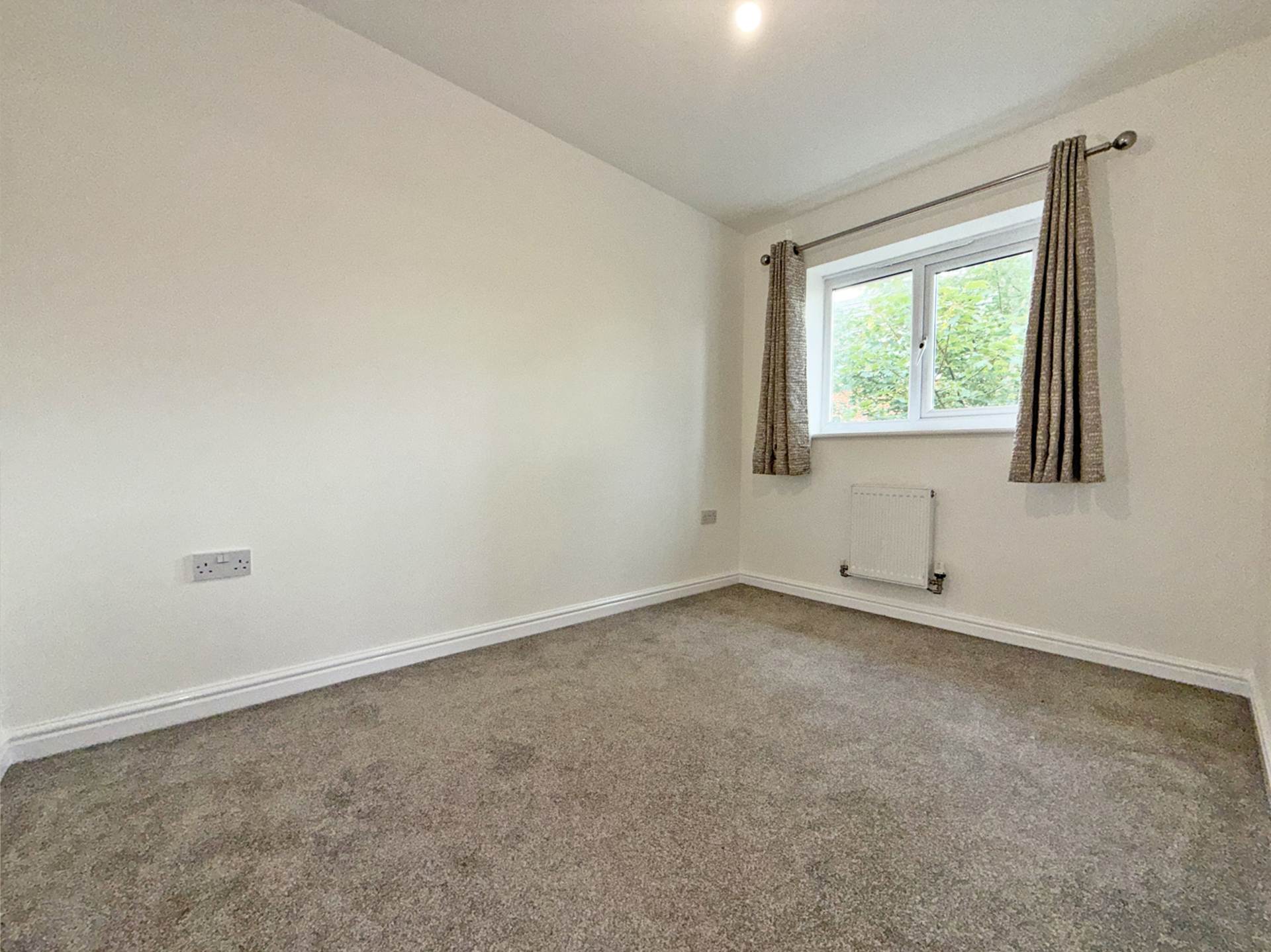 Additional Property Image 3 bedroom End of Terrace for sale in Oldham 7
