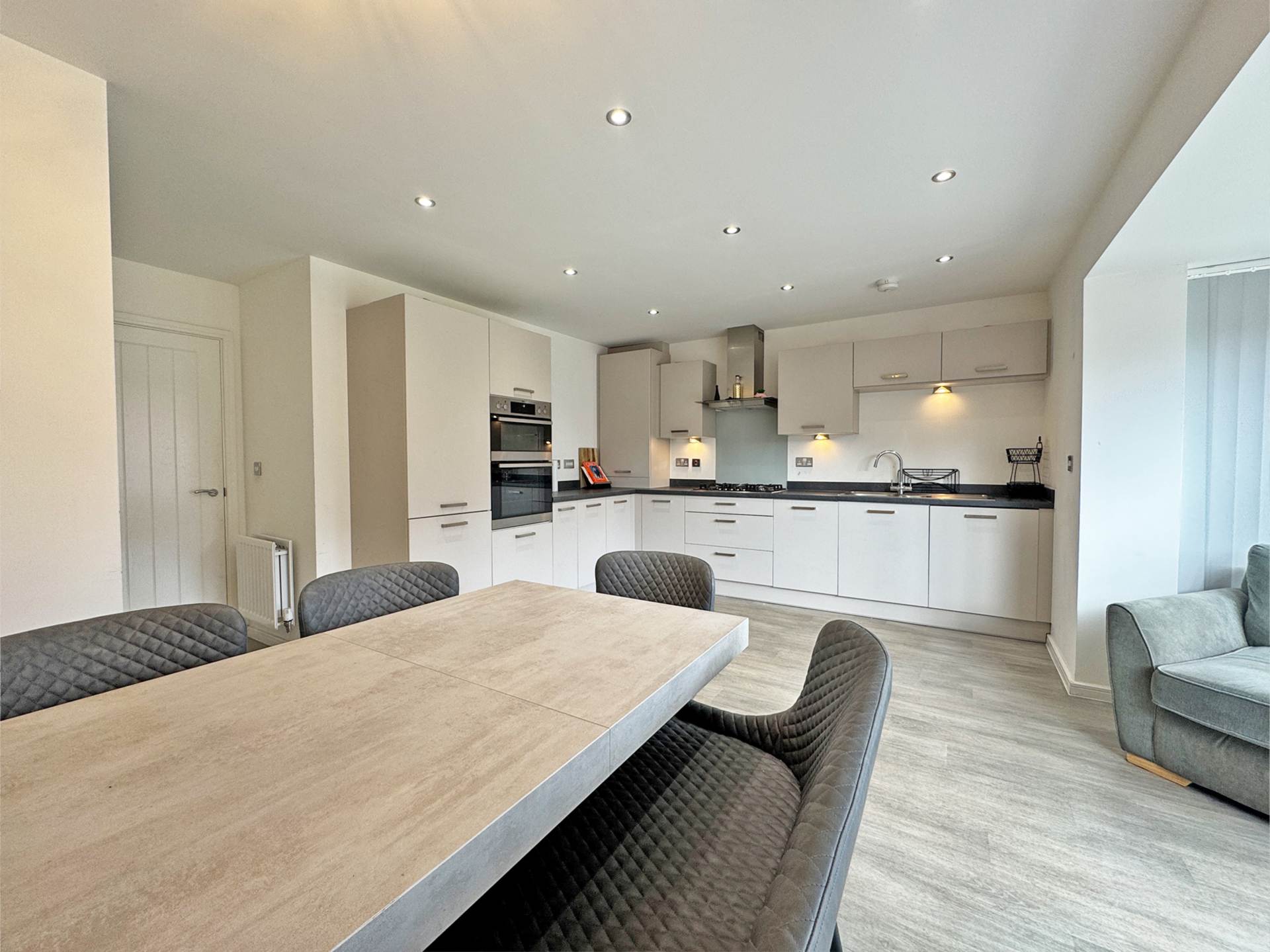 Additional Property Image 3 bedroom Semi Detached for sale in Oldham 6