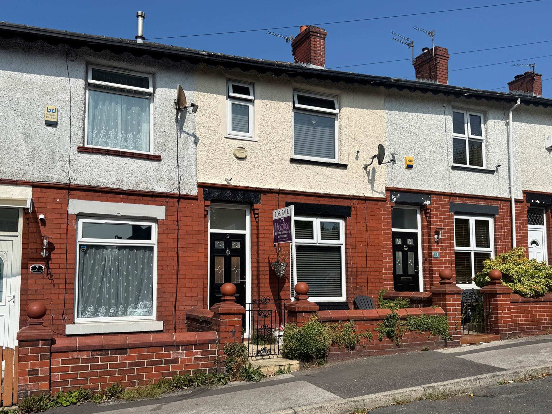 2 bedroom Terraced for sale in Oldham