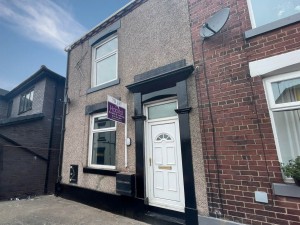 2 bedroom Terraced to rent in Oldham