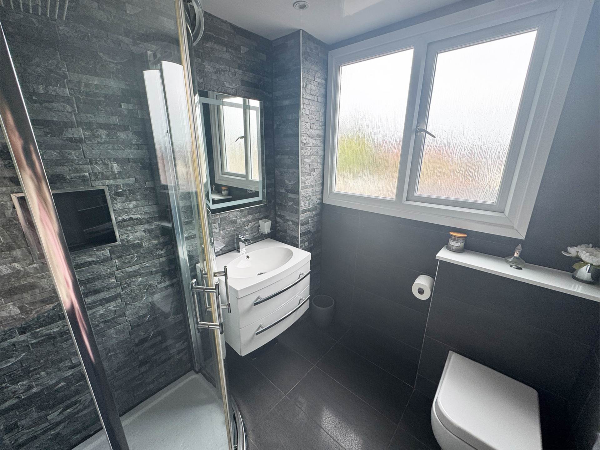 Additional Property Image 4 bedroom Semi Detached for sale in Oldham 7