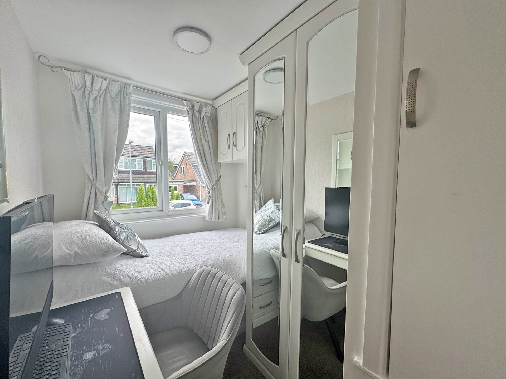 Additional Property Image 4 bedroom Semi Detached for sale in Oldham 10