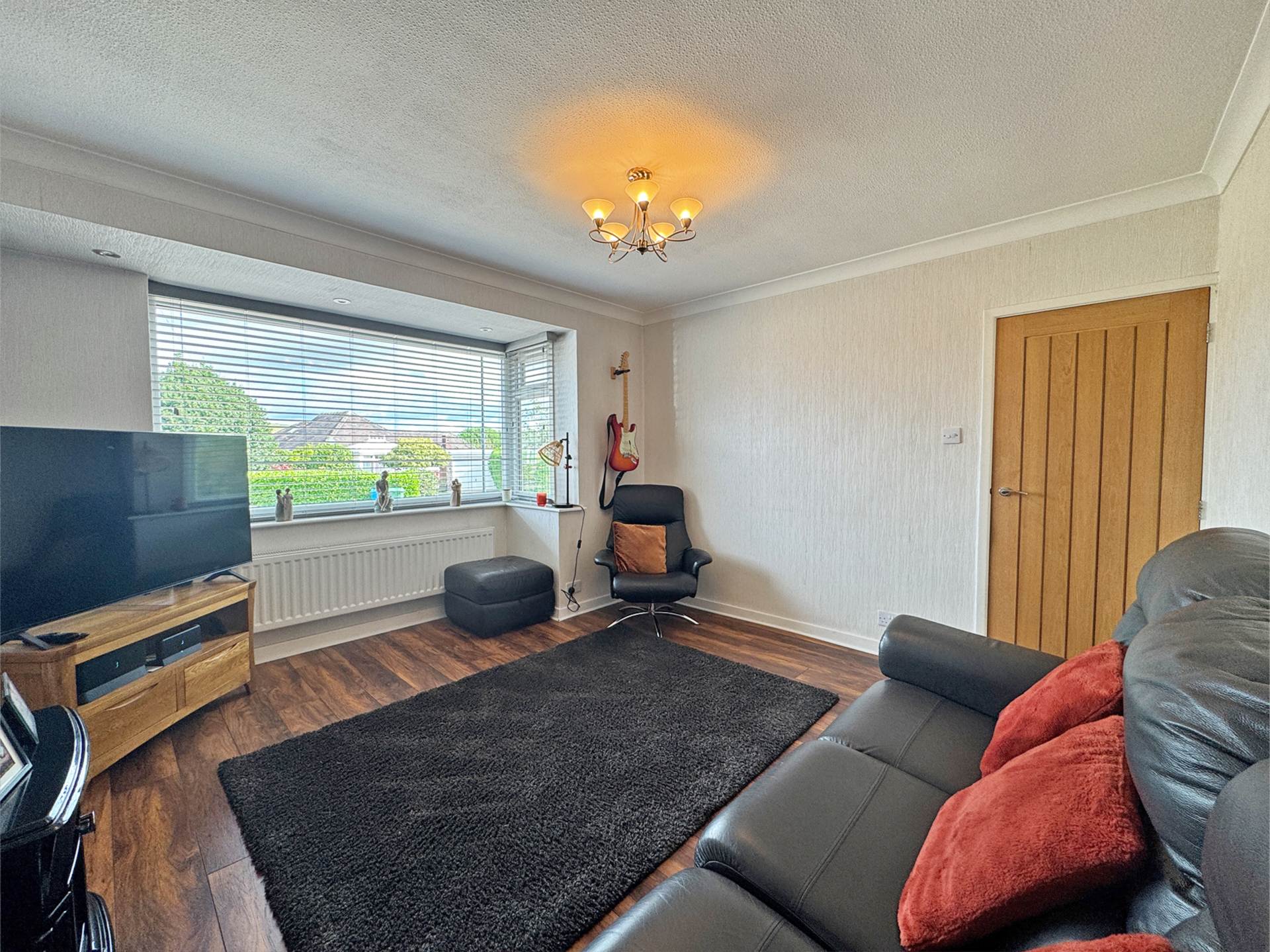 Additional Property Image 2 bedroom Bungalow for sale in Shaw 2