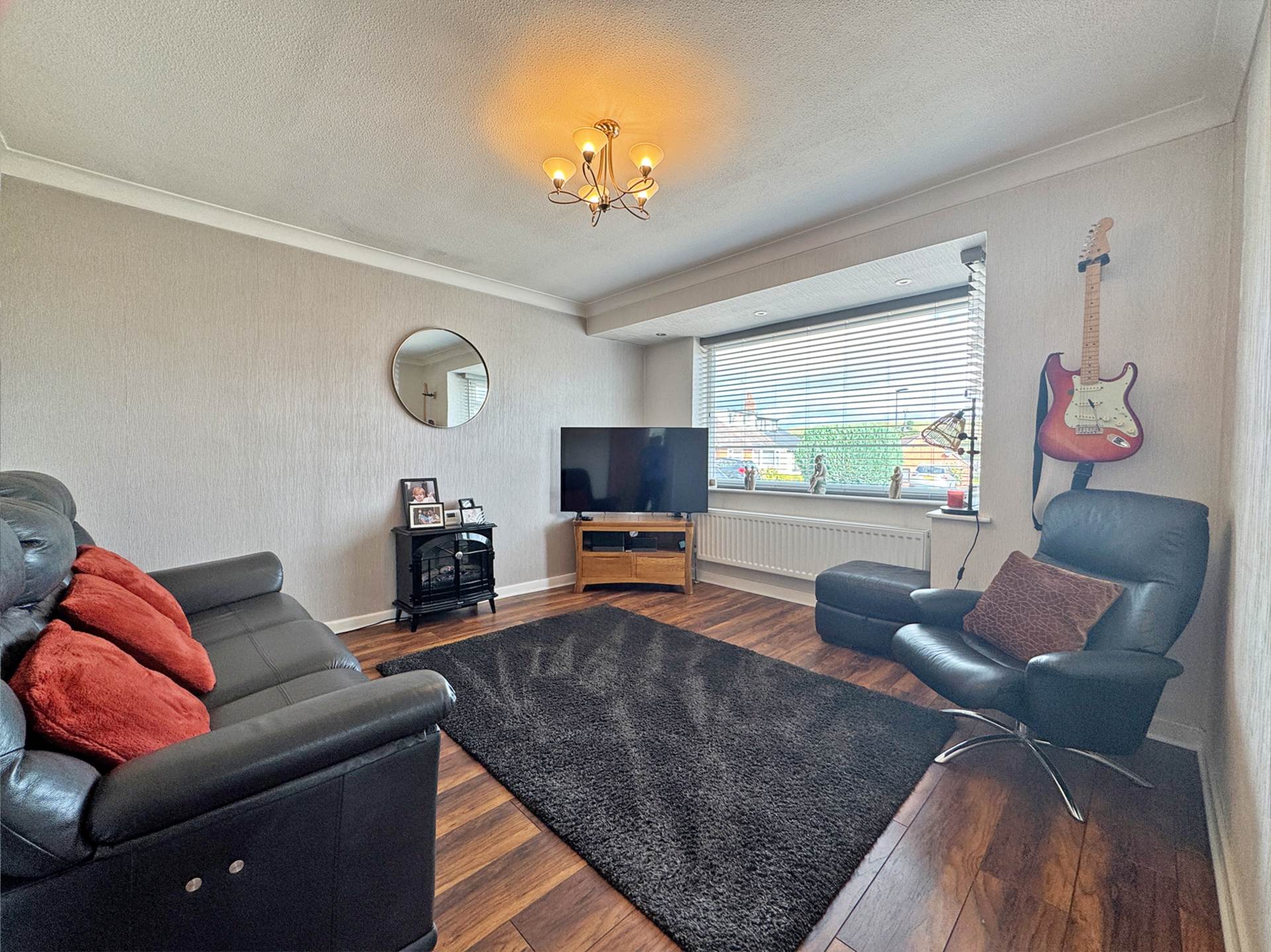 Additional Property Image 2 bedroom Bungalow for sale in Shaw 3