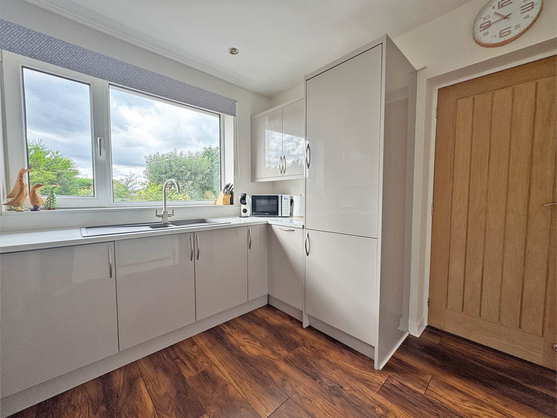 Additional Property Image 2 bedroom Bungalow for sale in Shaw 5