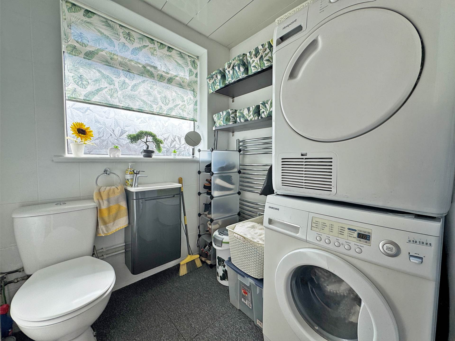 Additional Property Image 2 bedroom Bungalow for sale in Shaw 12