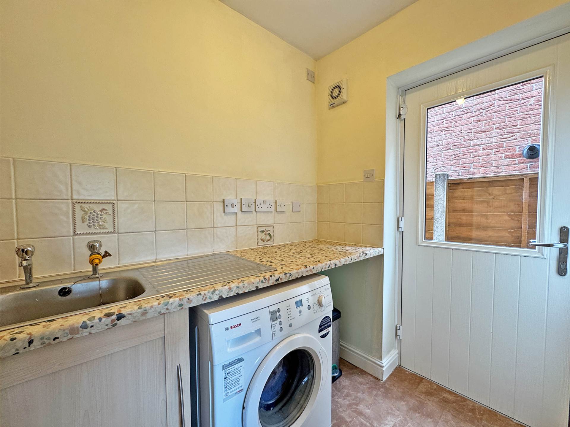 Additional Property Image 4 bedroom Detached for sale in Oldham 9