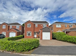 4 bedroom Detached for sale in Oldham