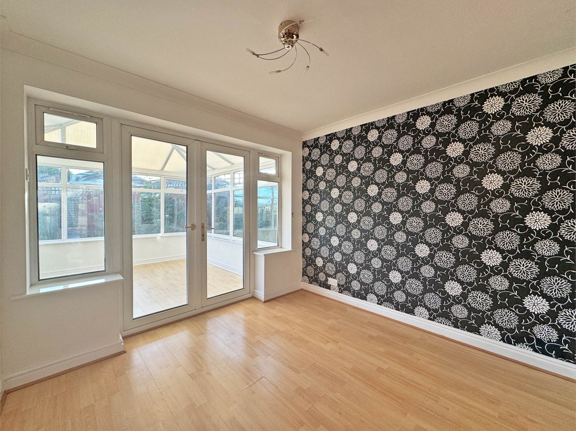 Additional Property Image 4 bedroom Detached for sale in Oldham 5
