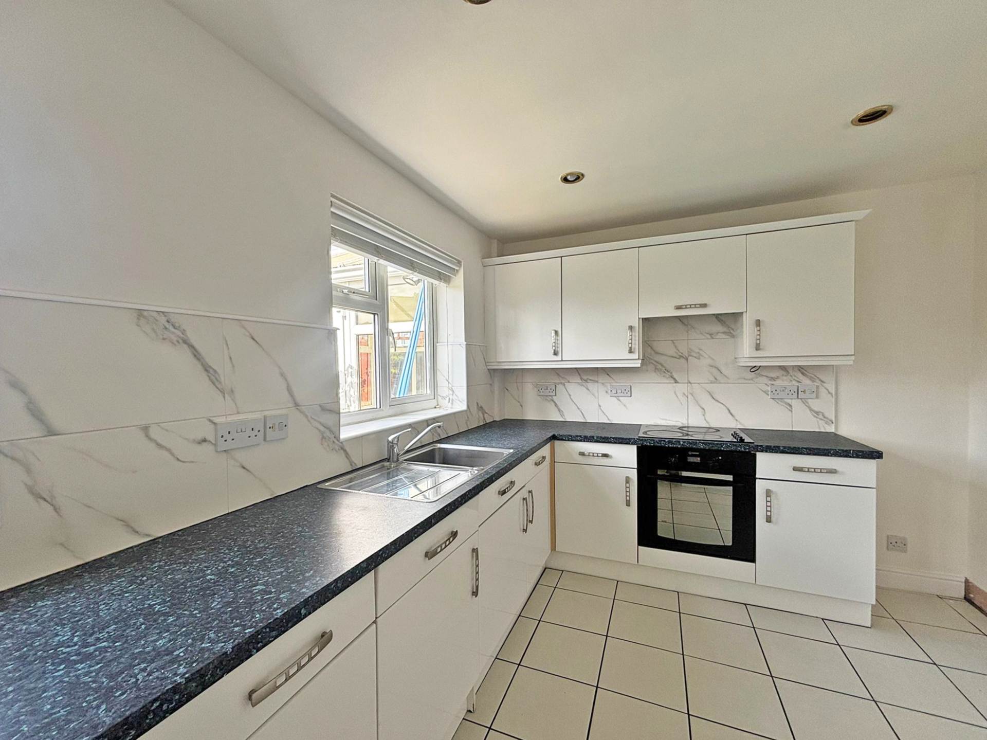 Additional Property Image 4 bedroom Detached for sale in Oldham 6