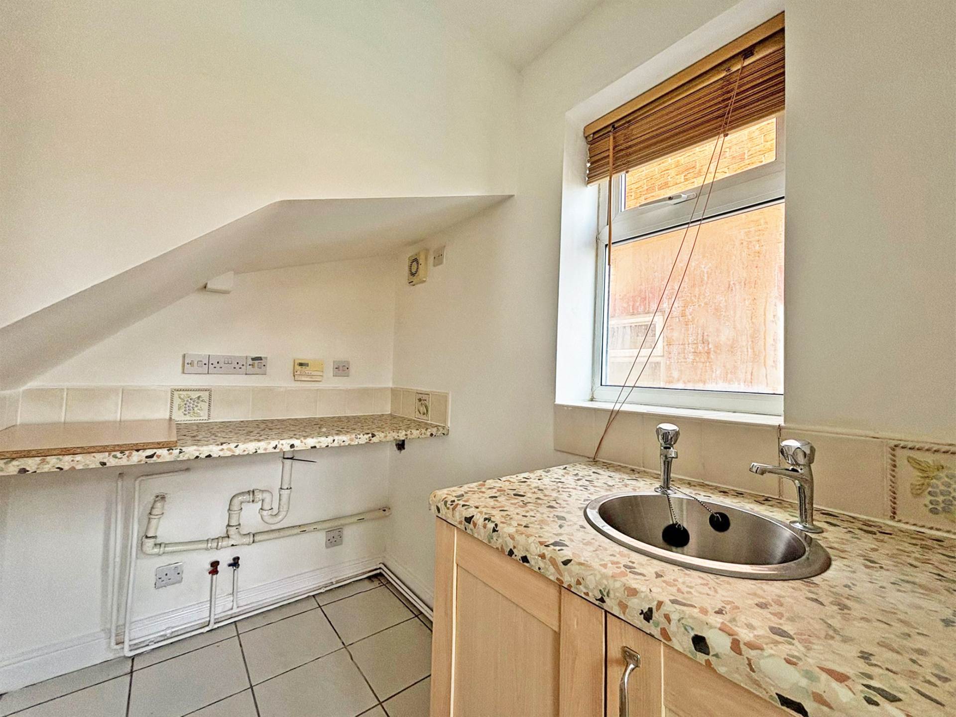 Additional Property Image 4 bedroom Detached for sale in Oldham 10