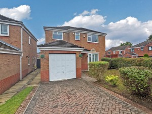 4 bedroom Detached for sale in Oldham