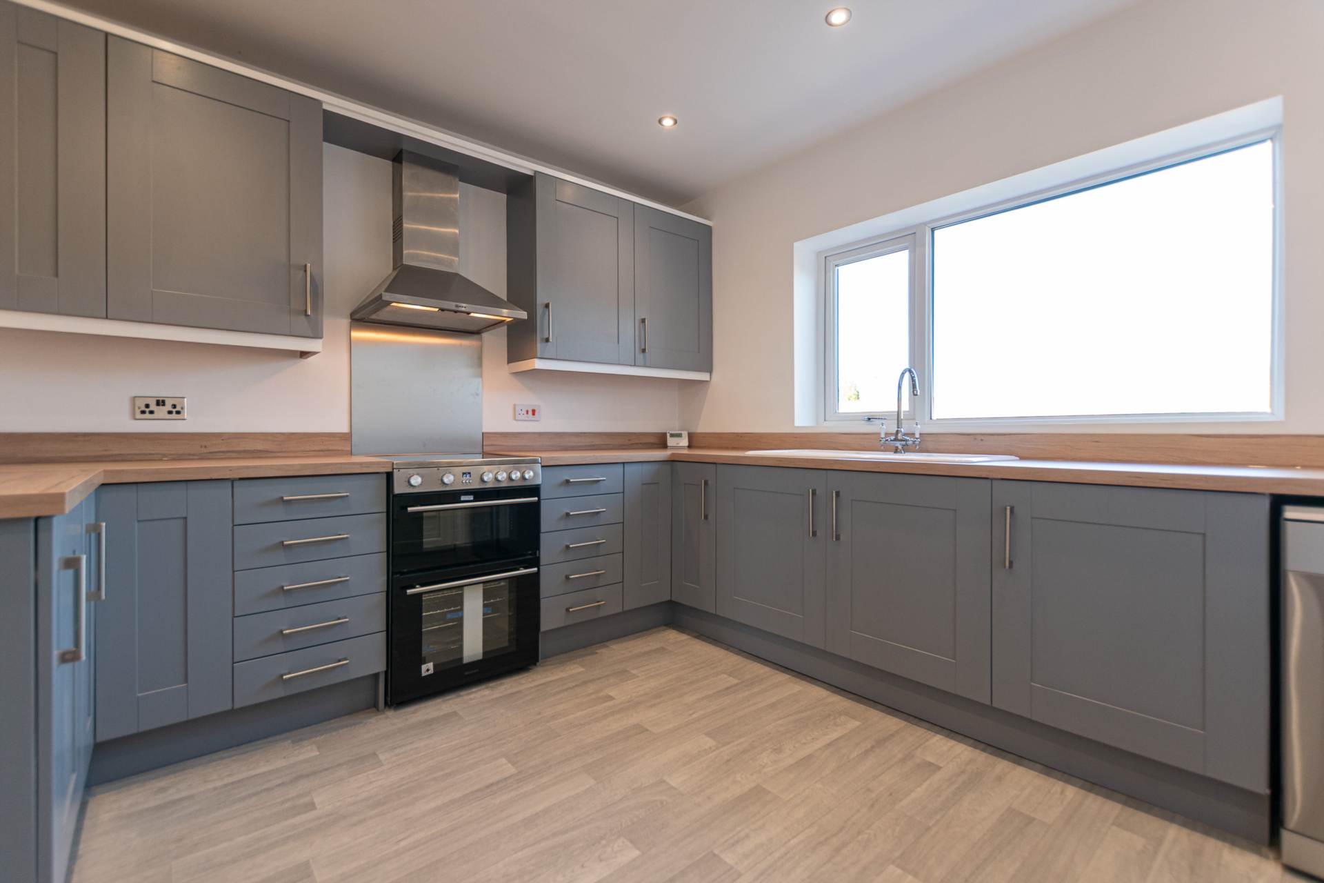 Additional Property Image 4 bedroom Detached Bungalow for sale in Littleborough 6