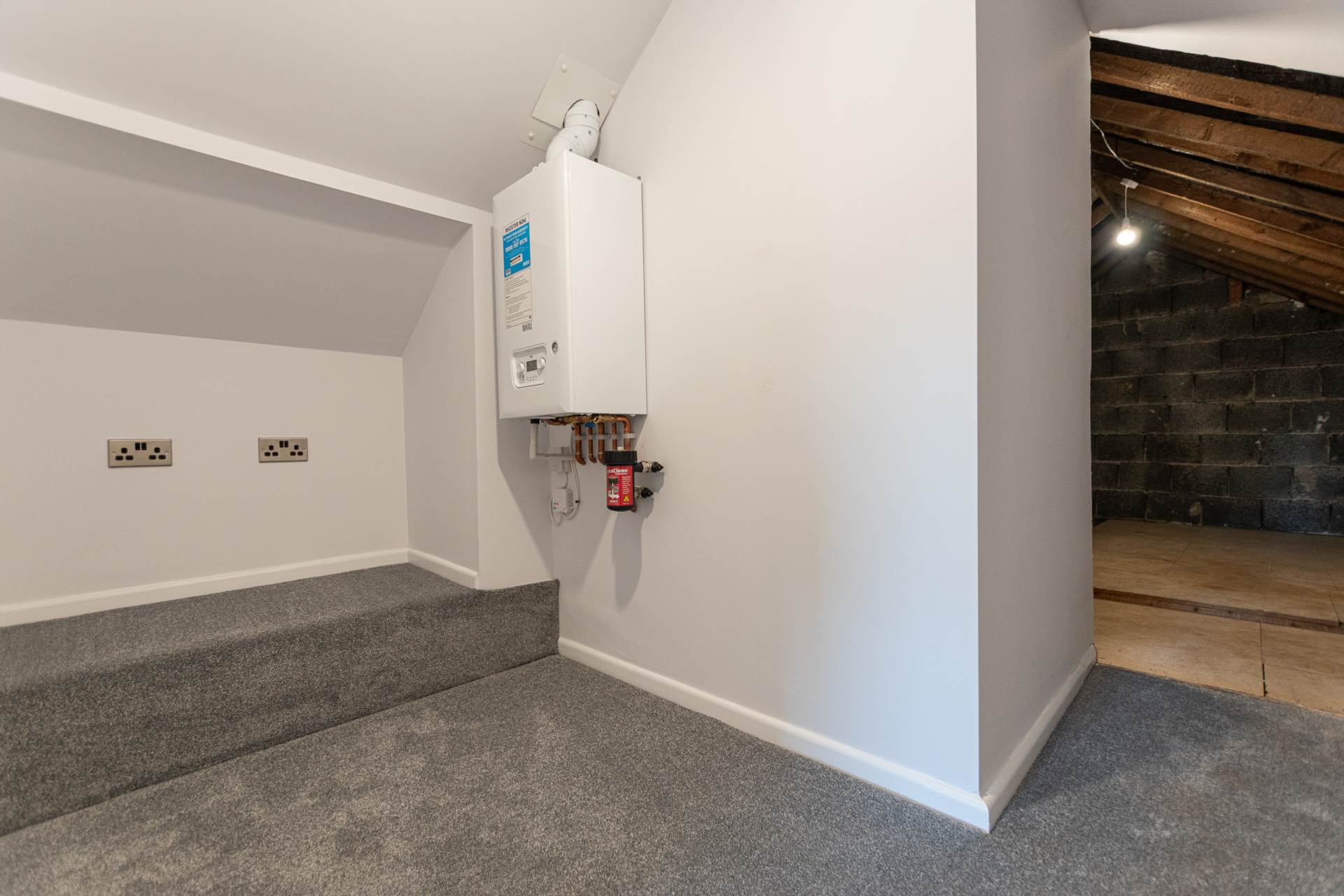 Additional Property Image 4 bedroom Detached Bungalow for sale in Littleborough 14