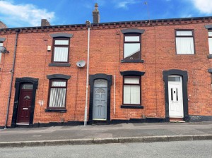 2 bedroom Terraced for sale in Oldham