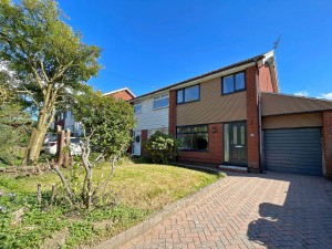 3 bedroom Semi Detached for sale in Oldham