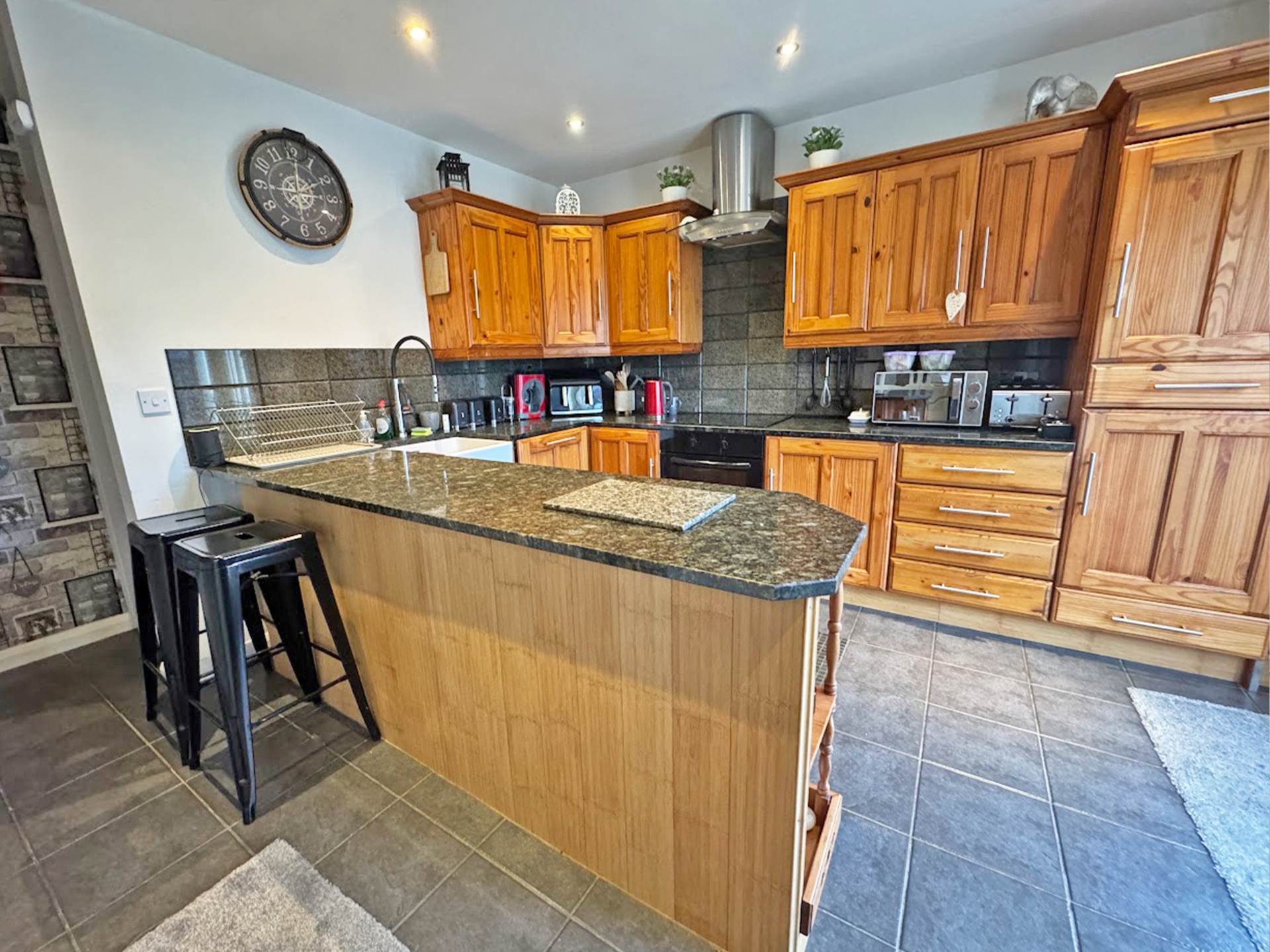 Additional Property Image 4 bedroom Semi Detached for sale in Oldham 4