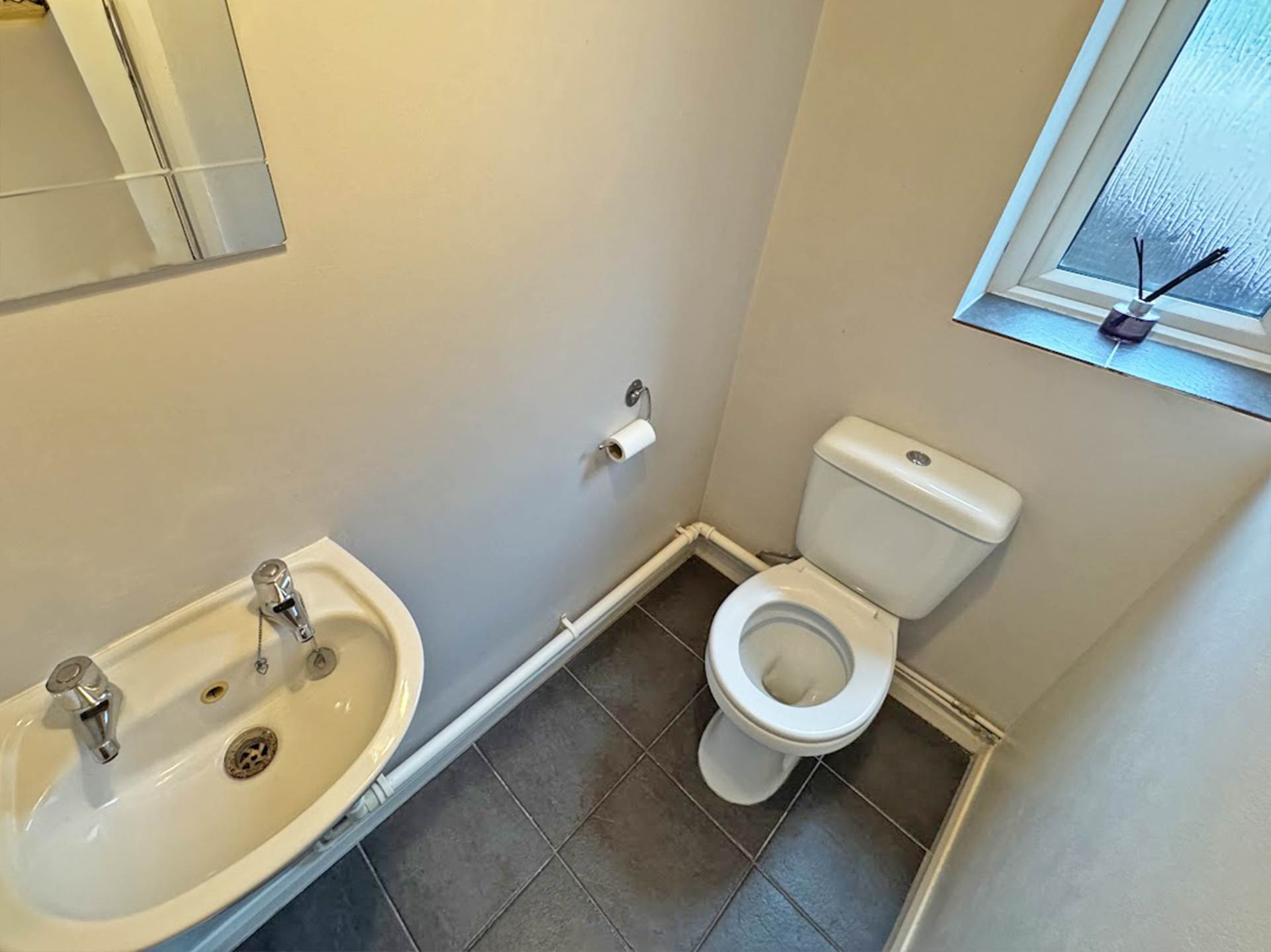 Additional Property Image 4 bedroom Semi Detached for sale in Oldham 9
