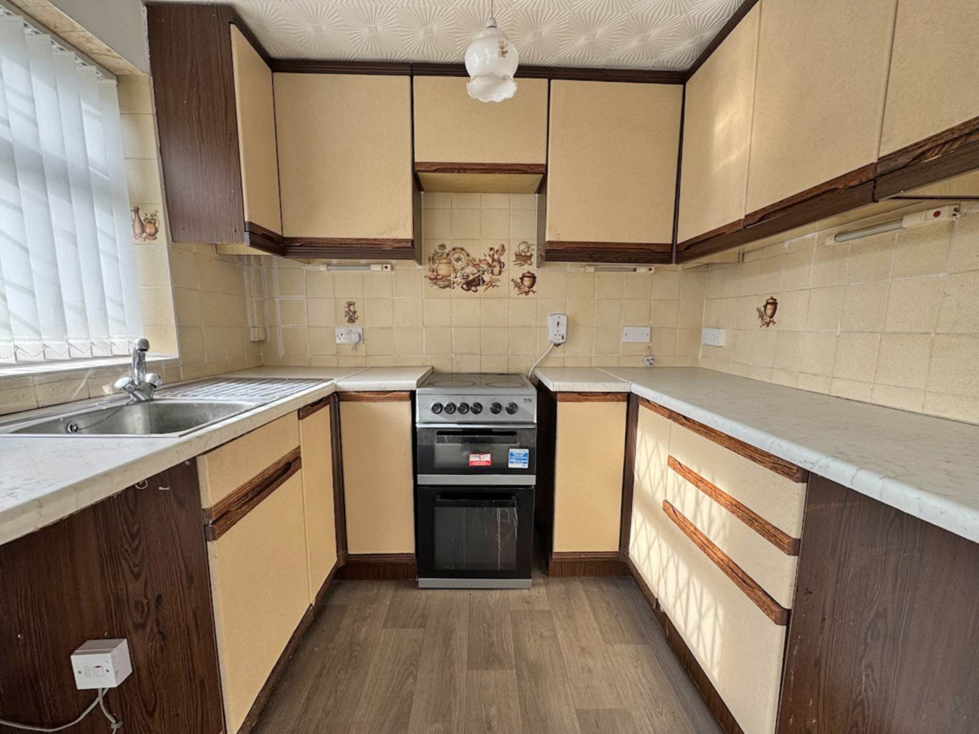Additional Property Image 3 bedroom Semi Detached to rent in Oldham 3