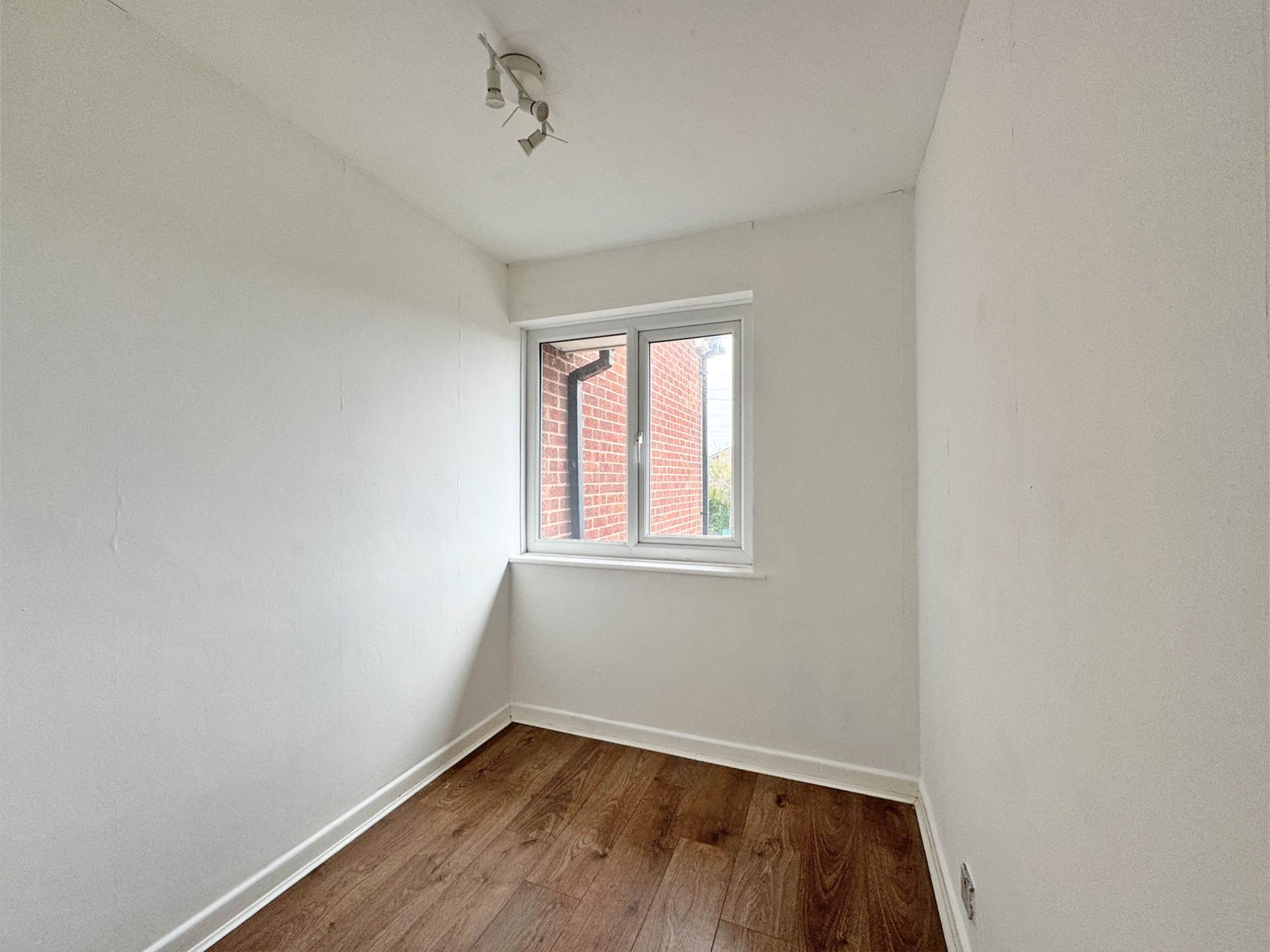 Additional Property Image 3 bedroom Semi Detached for sale in Oldham 11