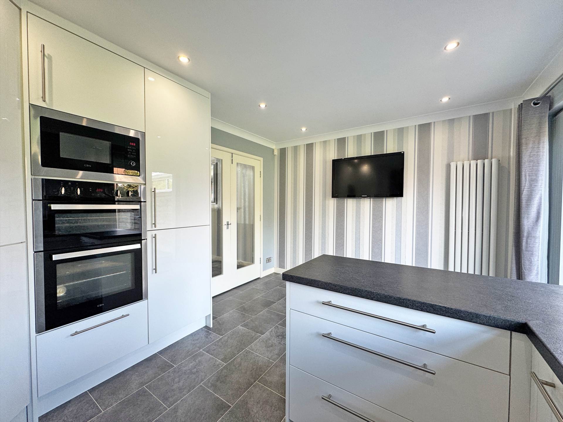 Additional Property Image 4 bedroom Semi Detached for sale in Oldham 13