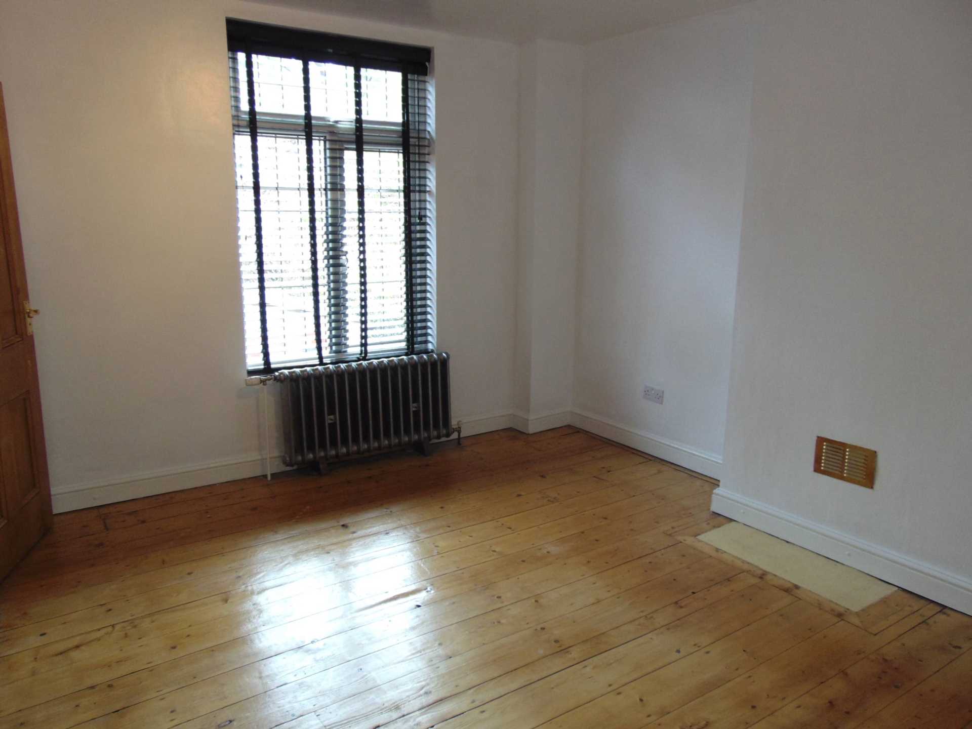 Additional Property Image 3 bedroom End of Terrace to rent in Oldham 8