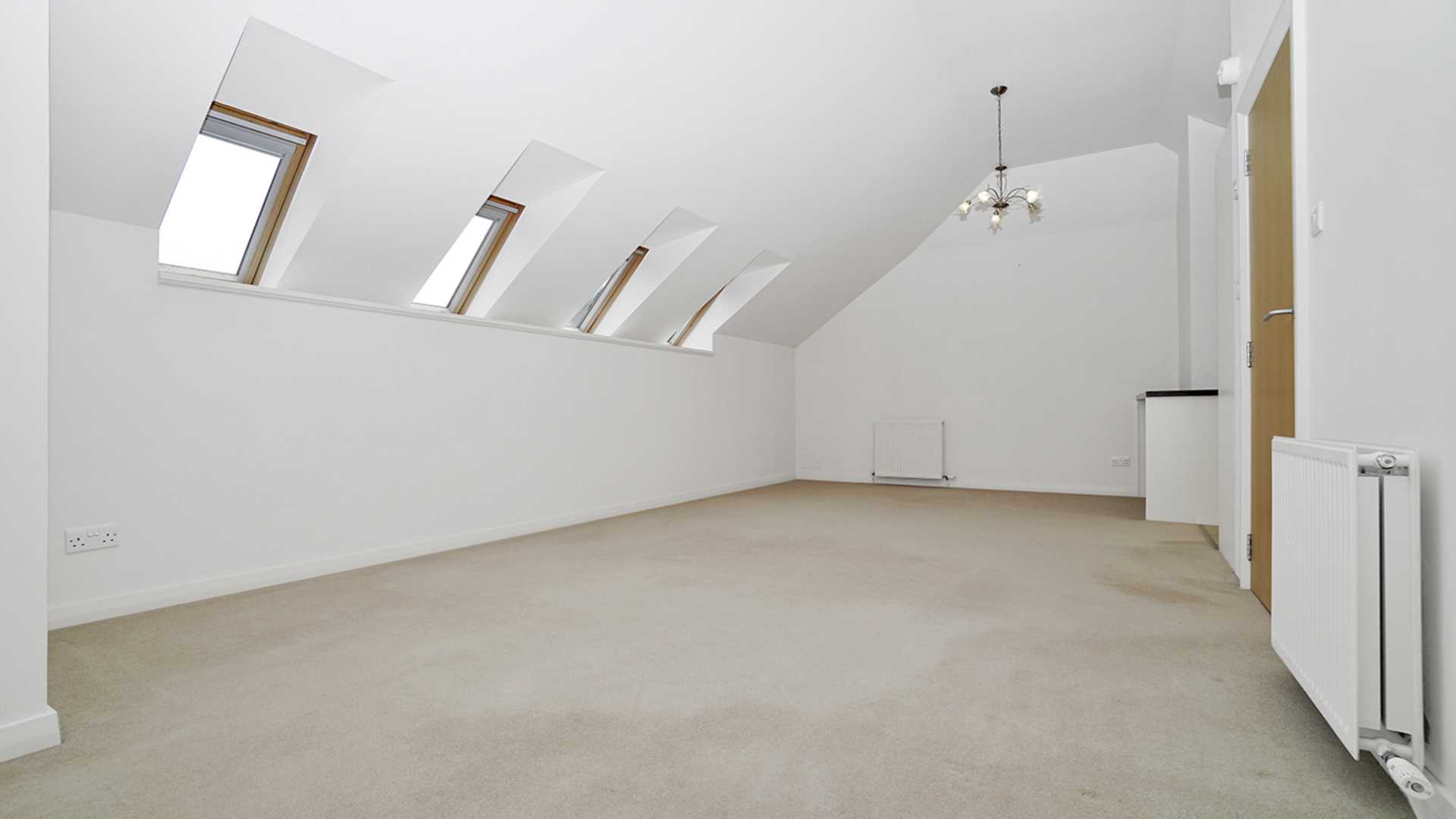 Additional Property Image 2 bedroom Duplex to rent in Bridge Of Weir 2