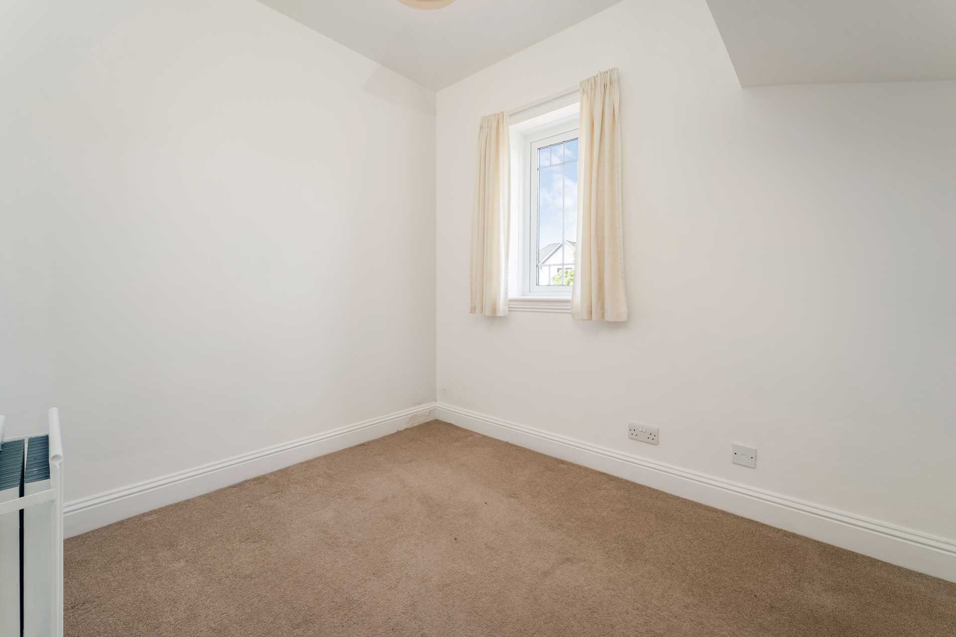 Additional Property Image 5 bedroom Detached to rent in Wemyss Bay 11