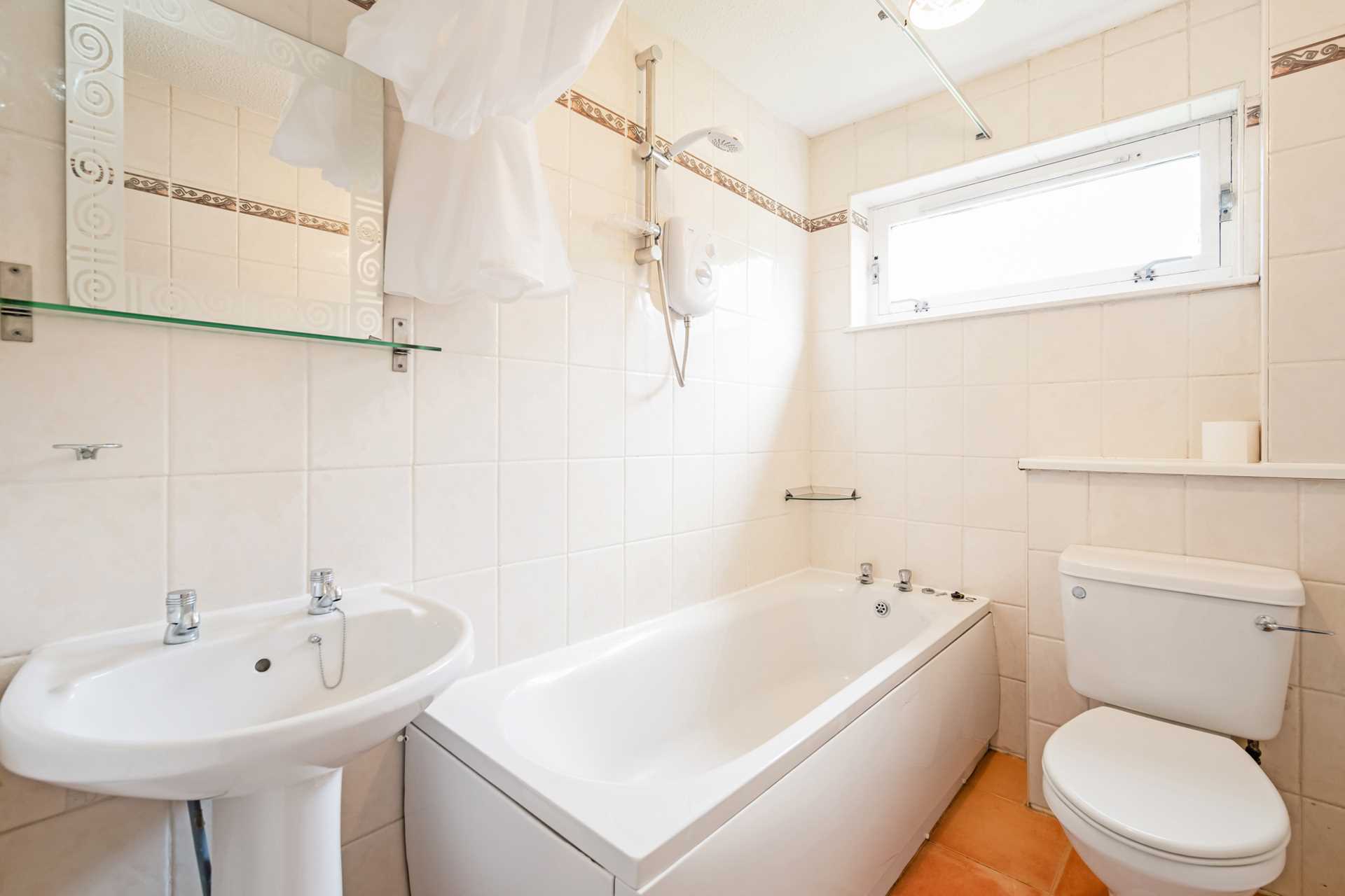 Additional Property Image 1 bedroom Apartment to rent in Johnstone 11