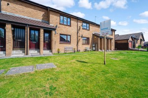 1 bedroom Apartment to rent in Johnstone
