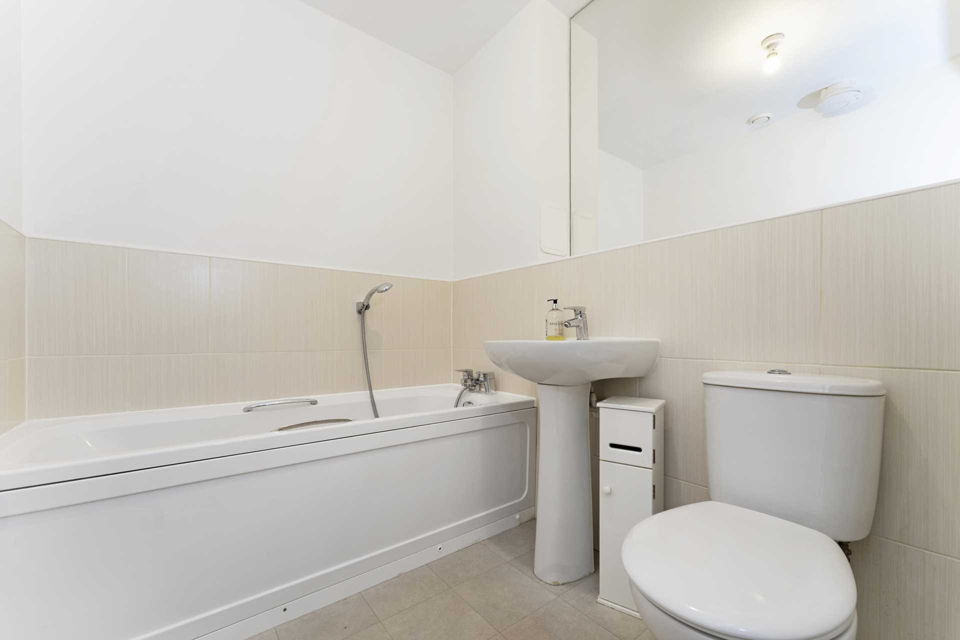 Additional Property Image 2 bedroom Apartment to rent in Renfrew 12