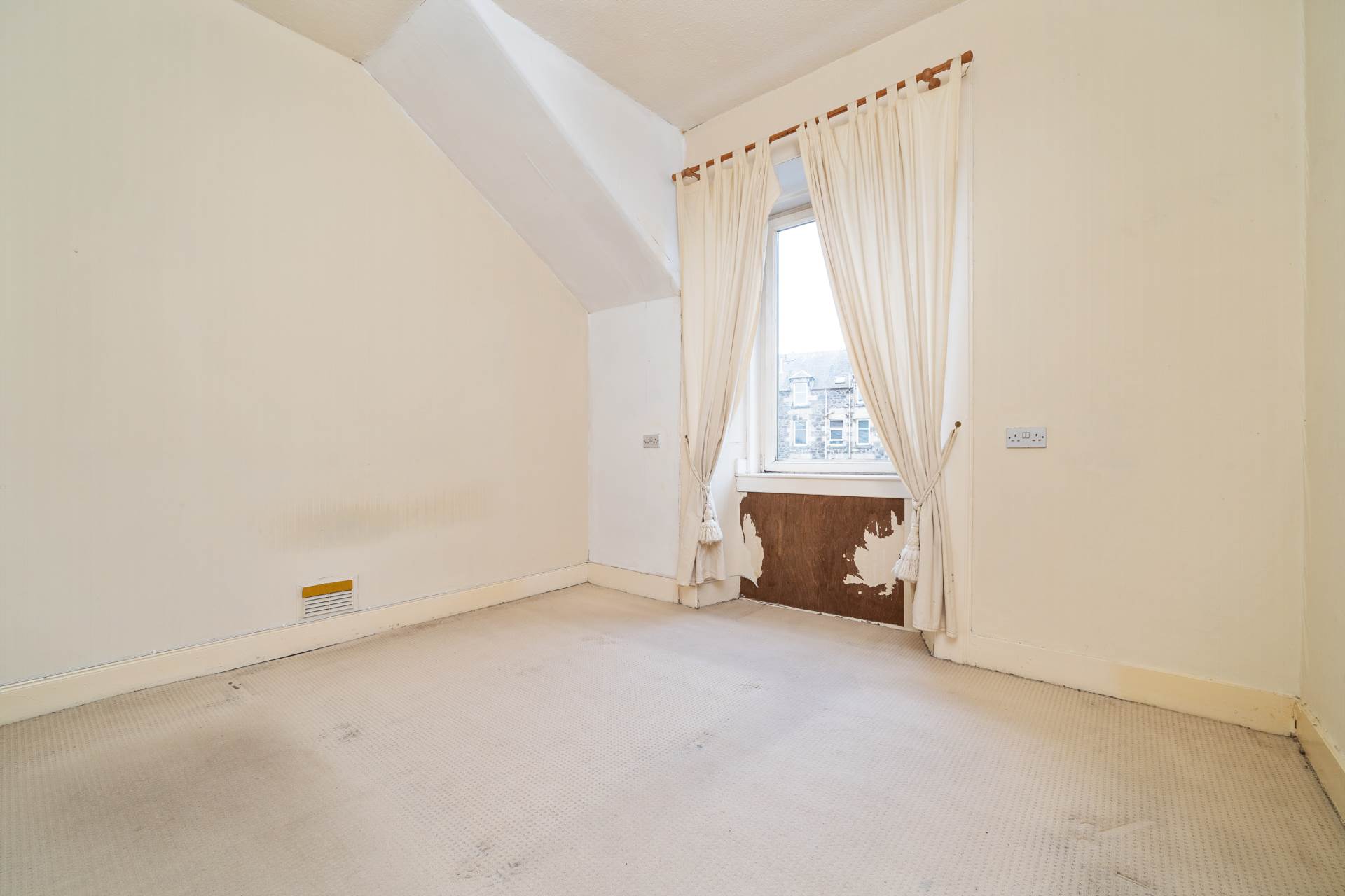 Additional Property Image 2 bedroom Apartment for sale in Kilmacolm 8