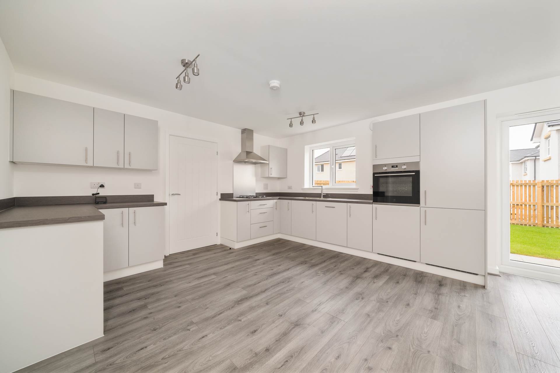 Additional Property Image 4 bedroom Detached to rent in Paisley 4