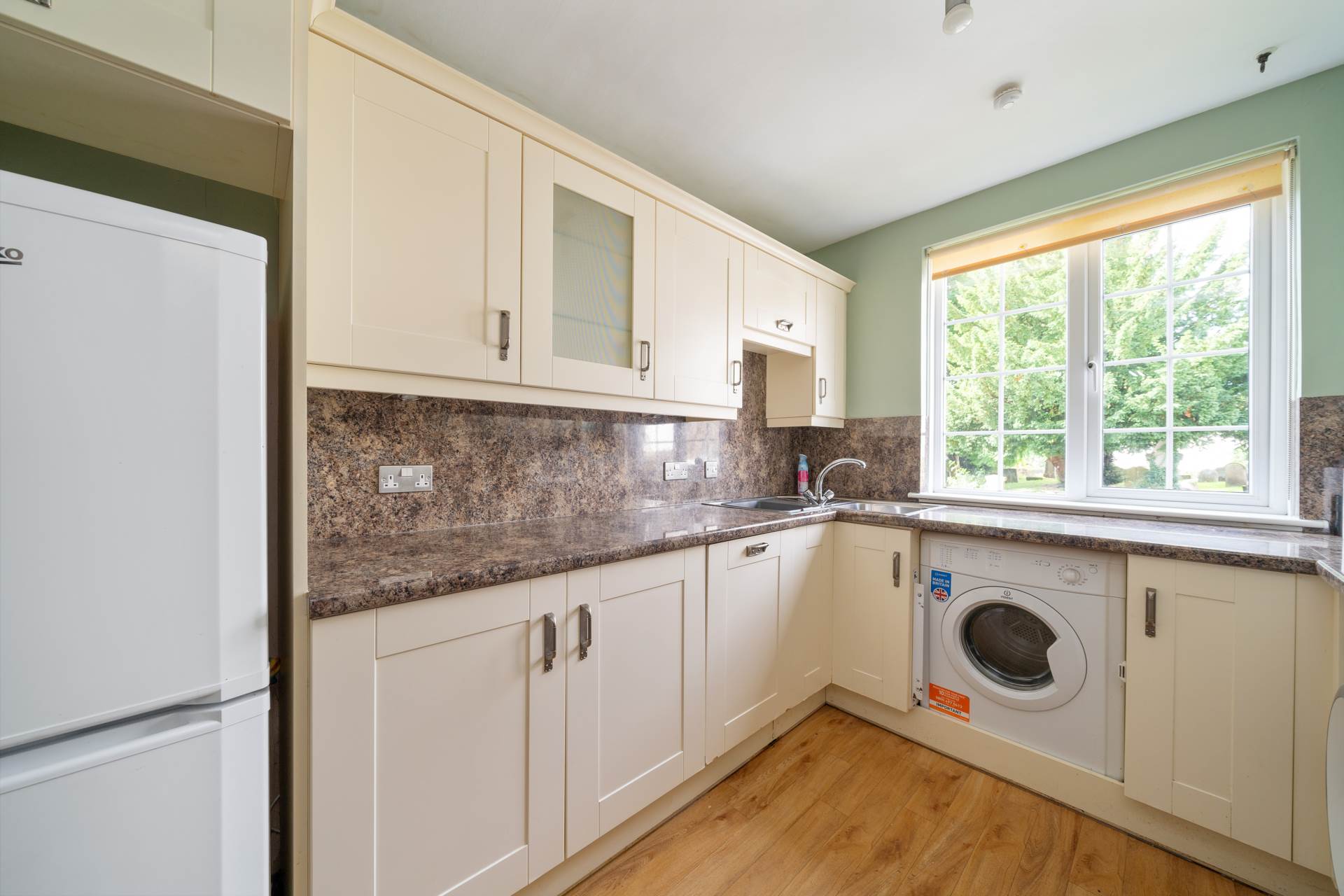 Additional Property Image 3 bedroom Terraced for sale in Kilmacolm 4