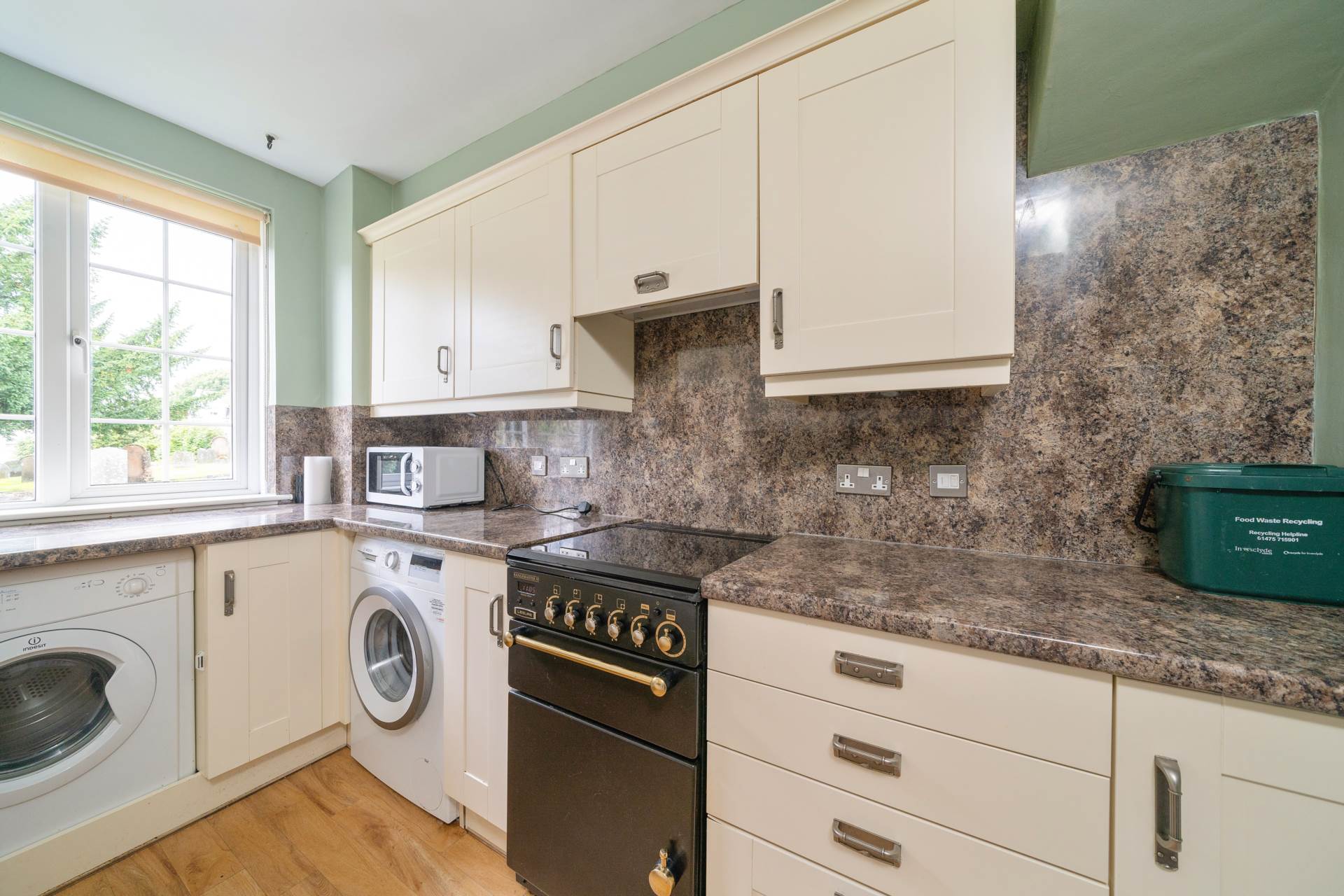 Additional Property Image 3 bedroom Terraced for sale in Kilmacolm 5