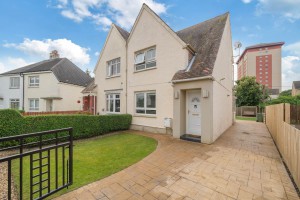 3 bedroom Semi Detached for sale in Paisley
