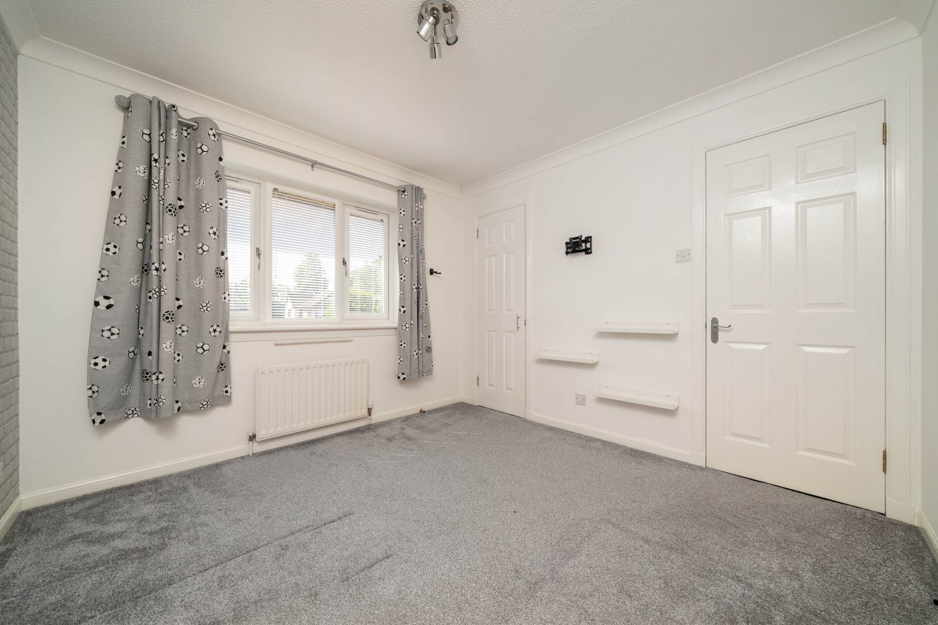 Additional Property Image 4 bedroom Detached to rent in Johnstone 22