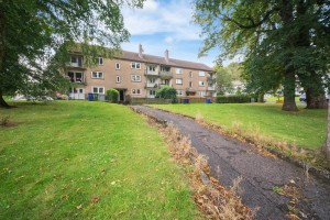2 bedroom Apartment to rent in Johnstone
