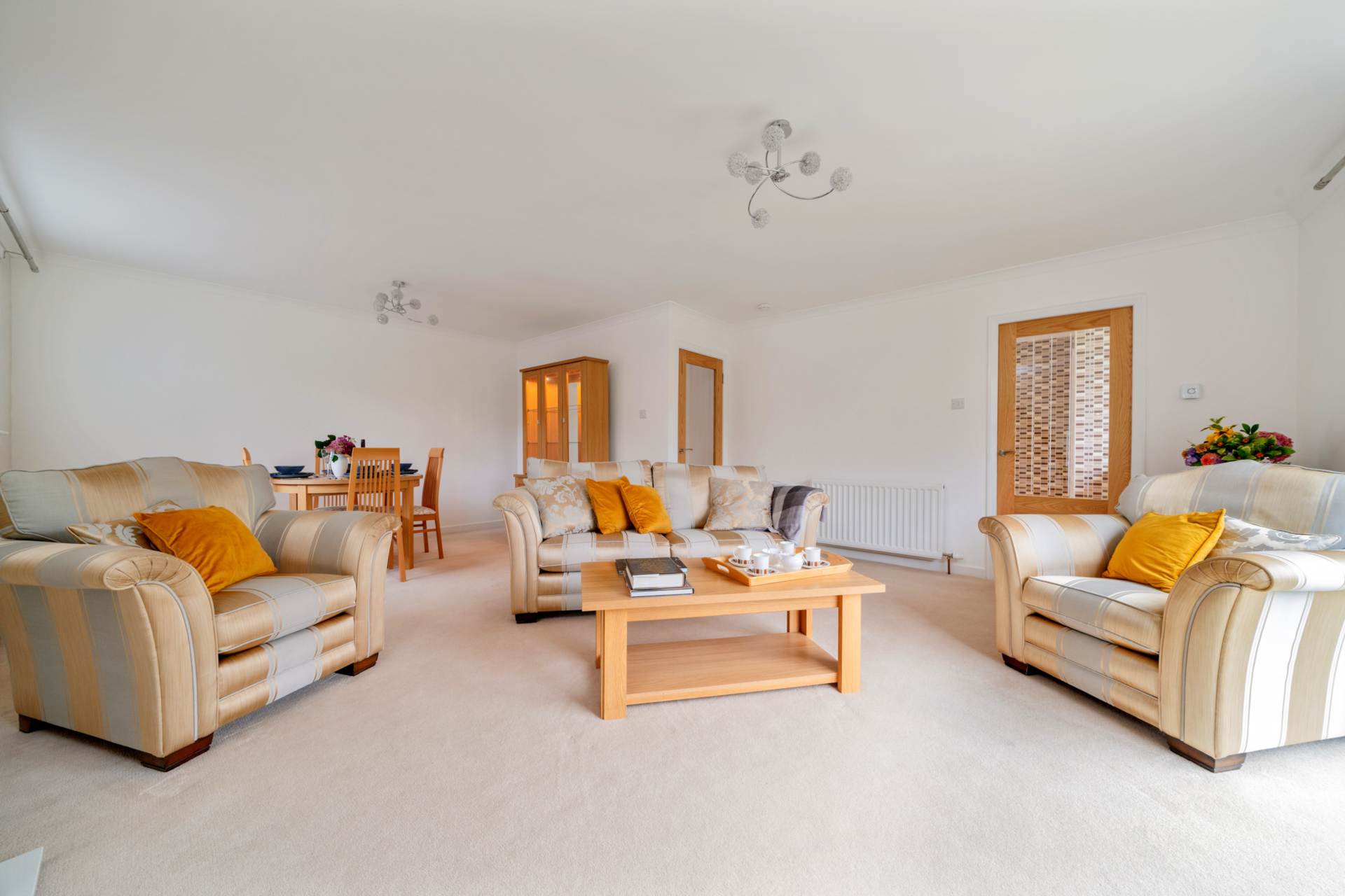 Additional Property Image 2 bedroom Detached Bungalow to rent in Largs 3
