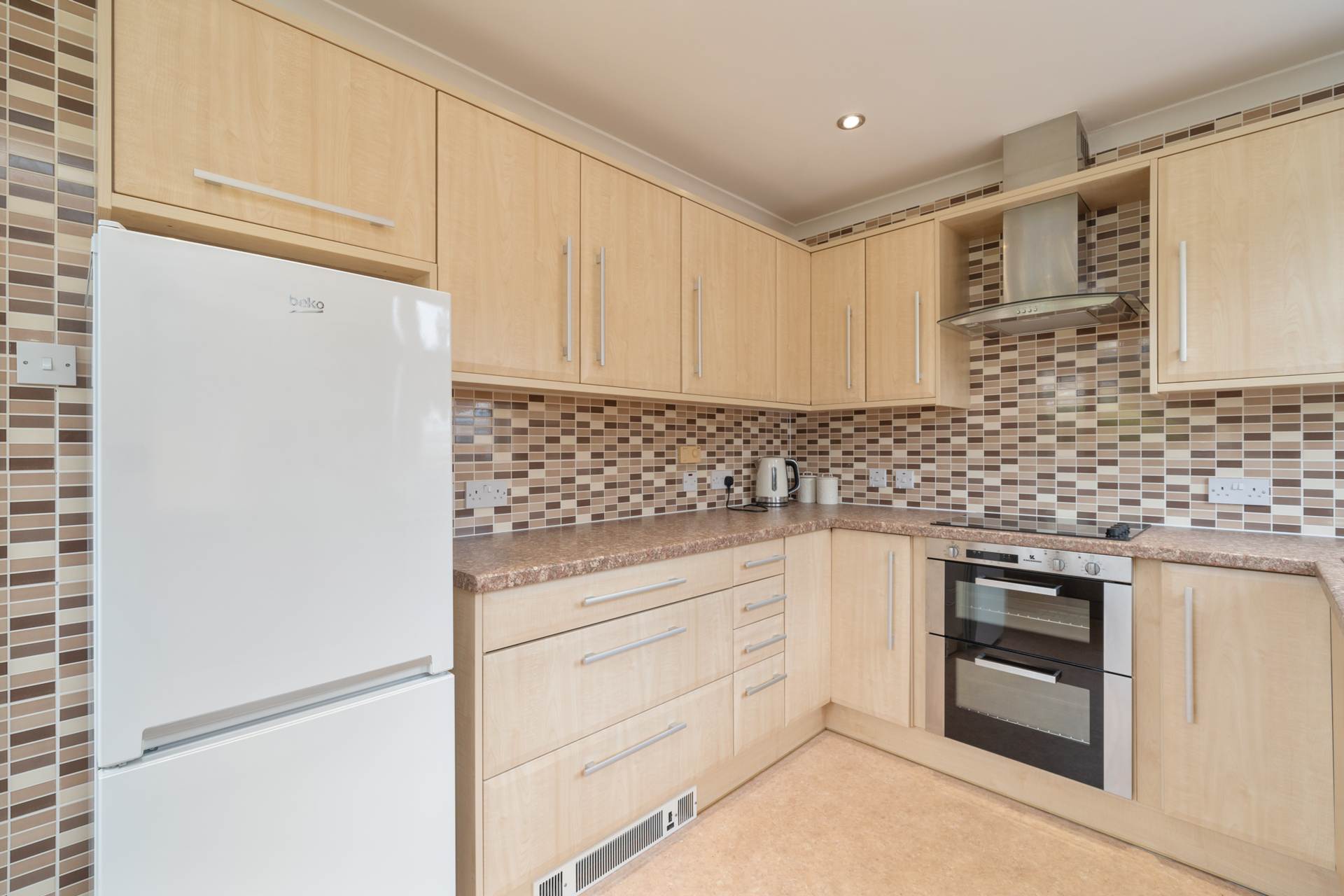 Additional Property Image 2 bedroom Detached Bungalow to rent in Largs 6