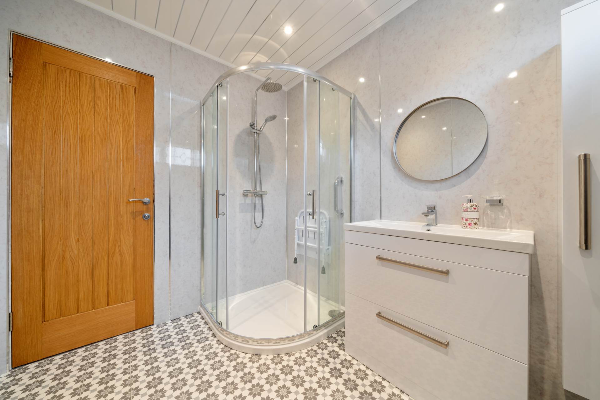 Additional Property Image 2 bedroom Detached Bungalow to rent in Largs 14