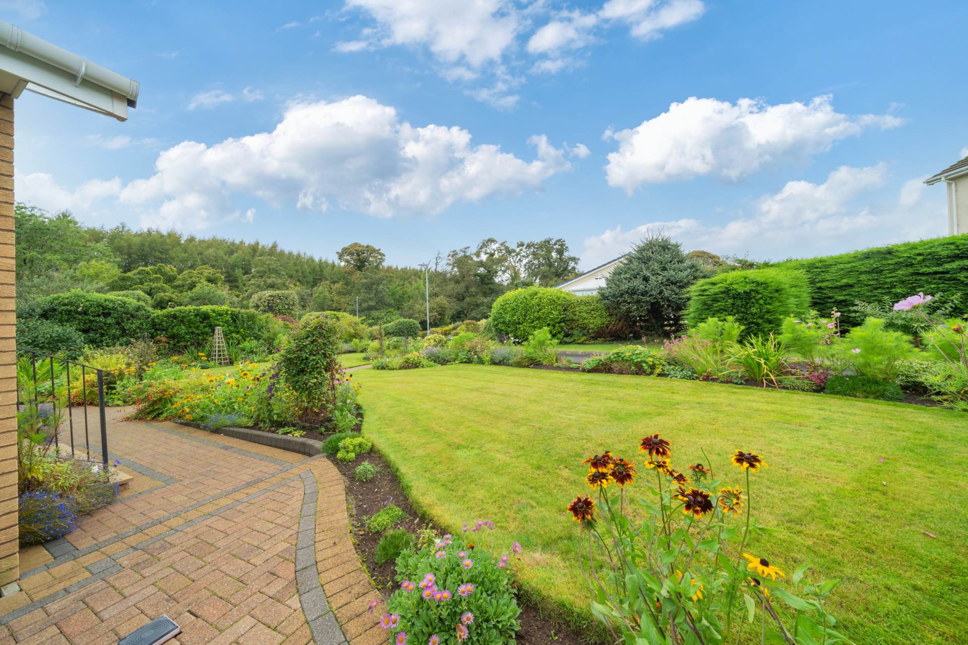Additional Property Image 2 bedroom Detached Bungalow to rent in Largs 16