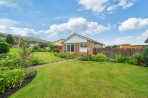 2 bedroom Detached Bungalow to rent in Largs