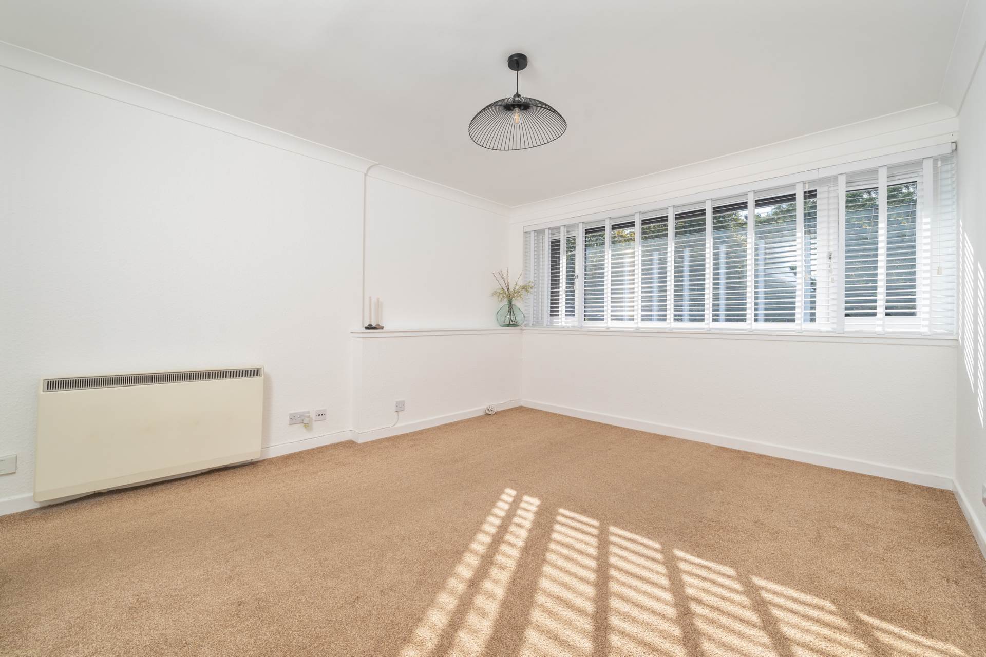 Additional Property Image 2 bedroom Apartment to rent in Bridge Of Weir 2