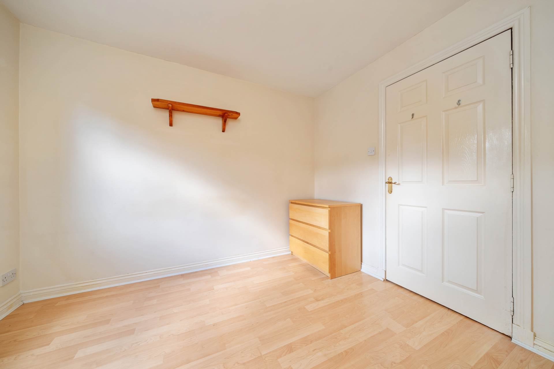 Additional Property Image 2 bedroom Apartment for sale in Bridge Of Weir 9