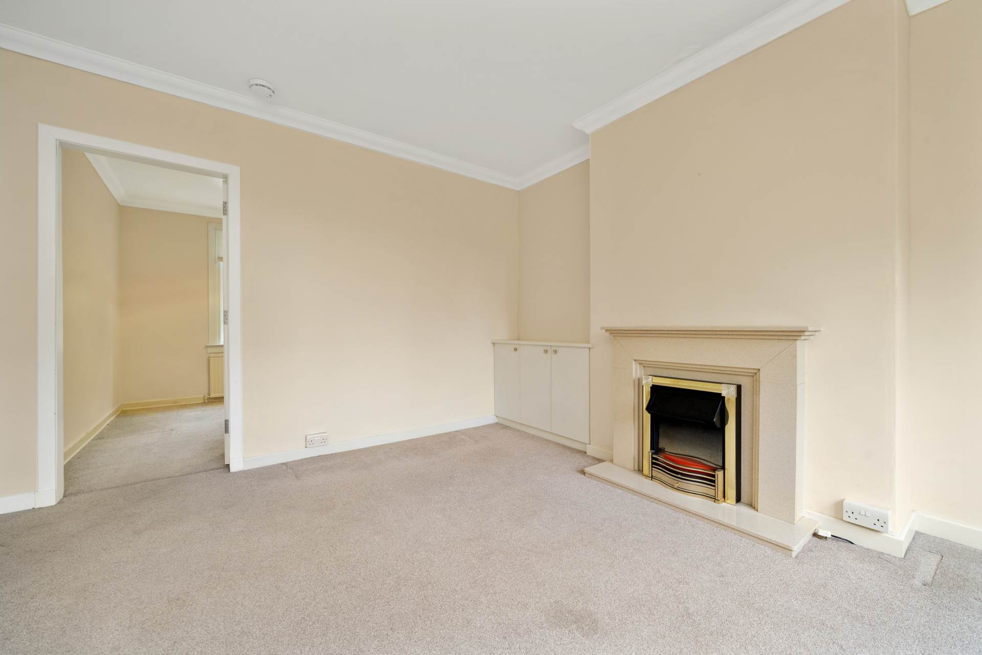 Additional Property Image 3 bedroom Terraced for sale in Kilmacolm 3