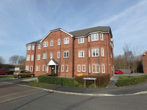 2 bedroom Apartment to rent in Warrington