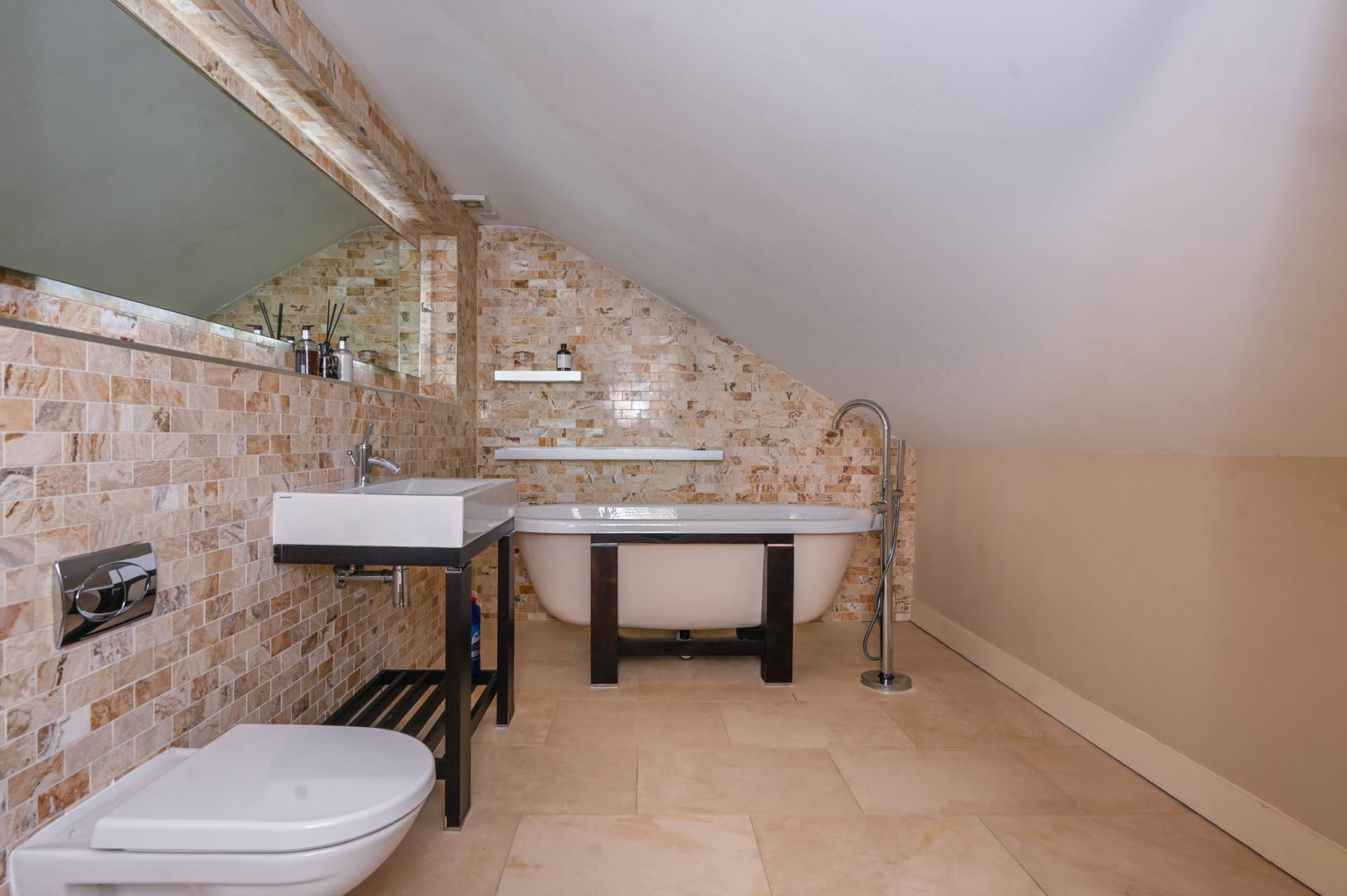 Additional Property Image 5 bedroom Detached for sale in Sefton 37
